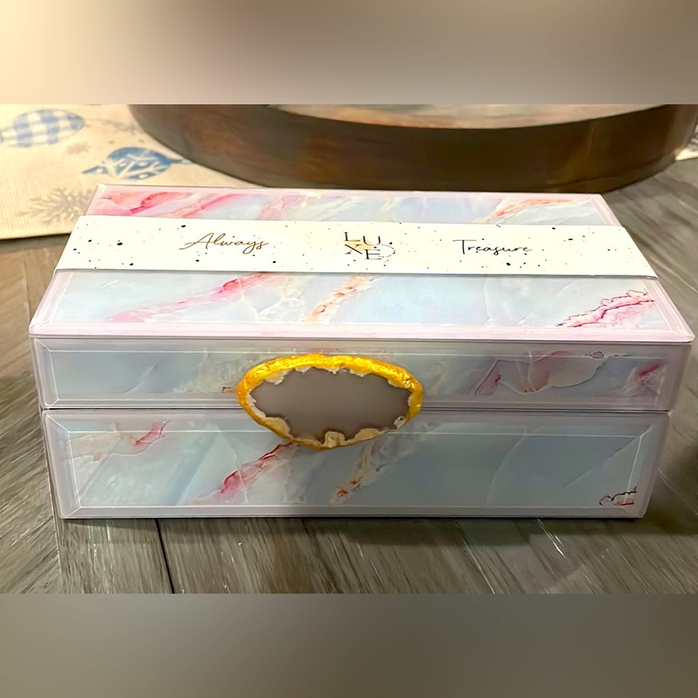 Always Treasure Luxe Jewelry Box